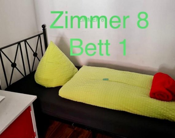 Doppel-/Zweibettzimmer mit Gemeinschaftsbad